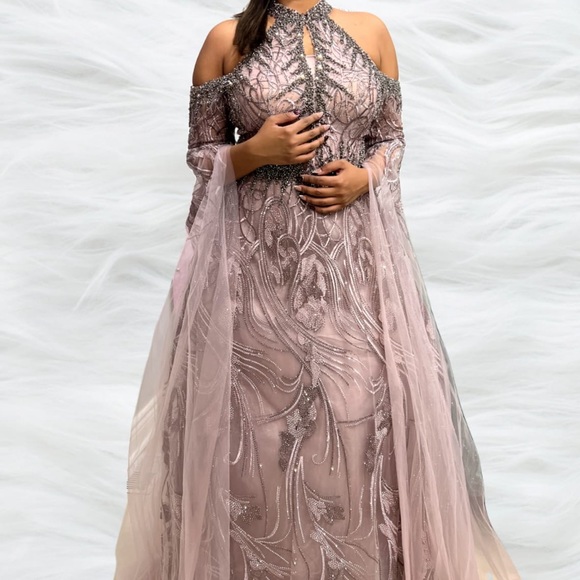 Formal Evening Ball Gown - Picture 5 of 6